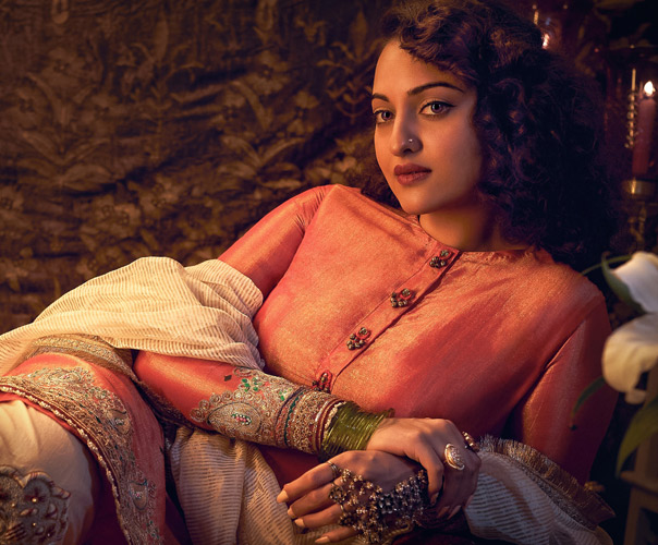 heeramandi dress designer Rimple and Harpreet @rimpleandharpreet are the designers behind the costumes in the upcoming series Heeramandi. The series is set in the 1940s and features a cast of courtesans, nawabs and British